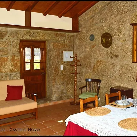 Castelo Cottages Castelo Novo Exterior photo