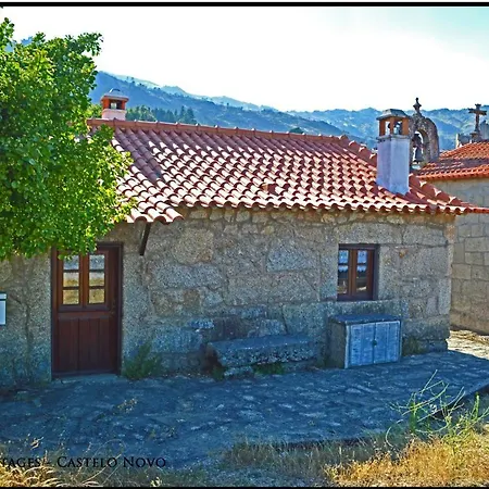 Castelo Cottages Castelo Novo Exterior photo