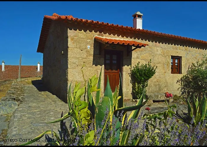 Castelo Cottages
